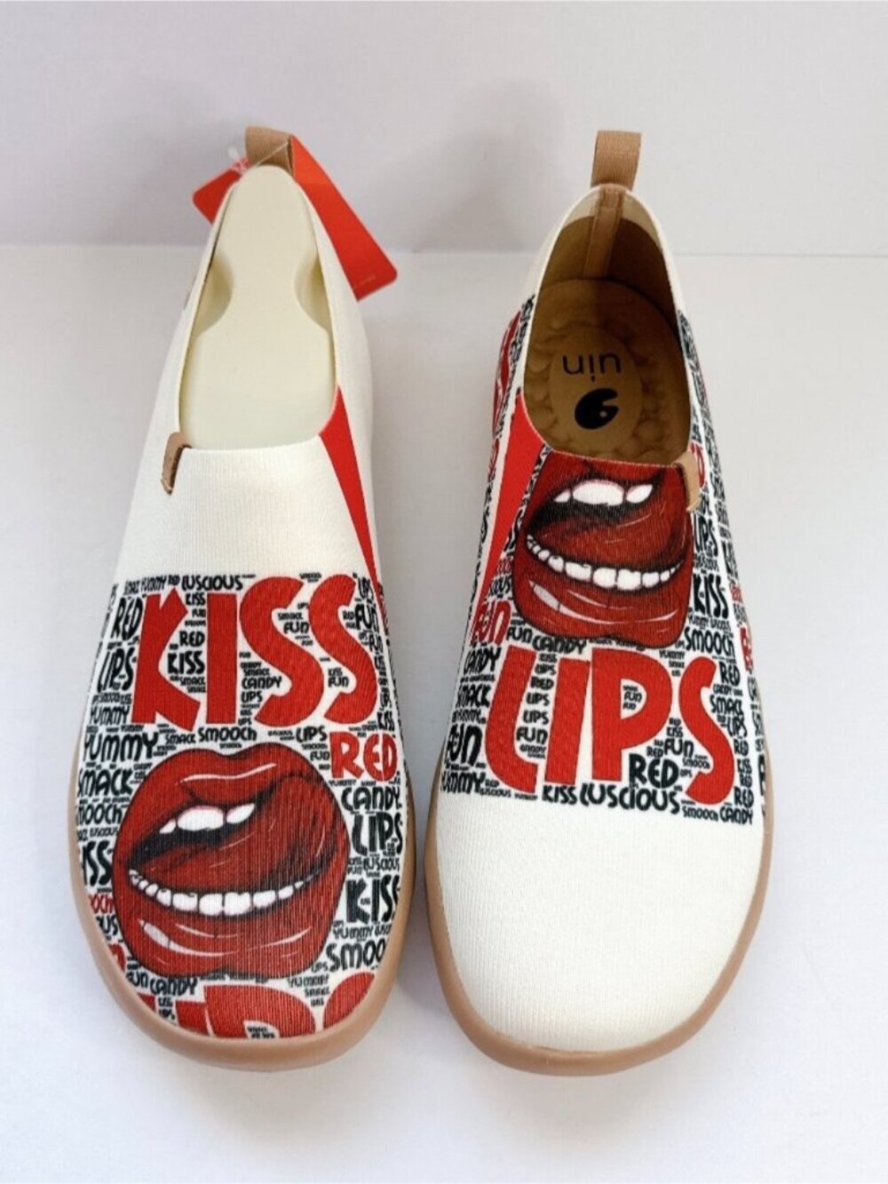 Men’s Size 12 UIN Travel Slip-On Shoes Knitted Kiss Lip